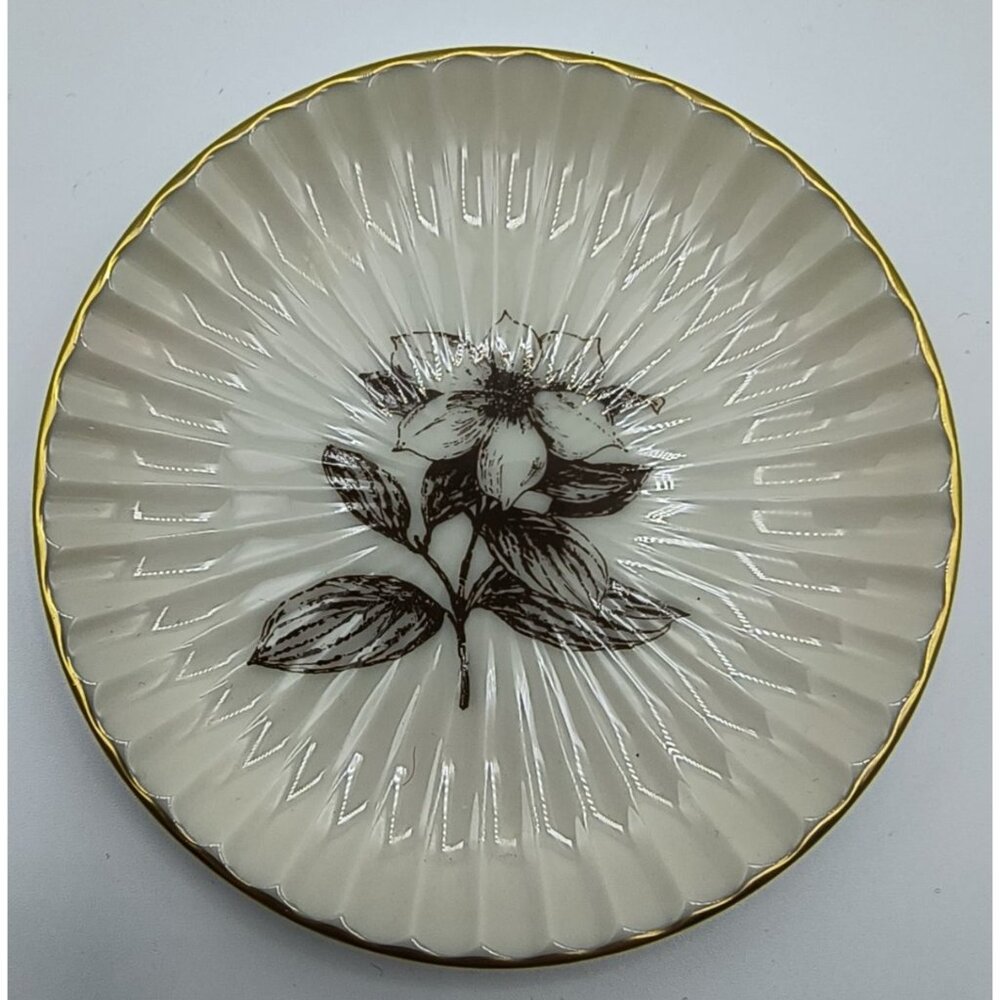 Lenox Pacific Dogwood Flower Decorative Plate With 24K Gold Trim